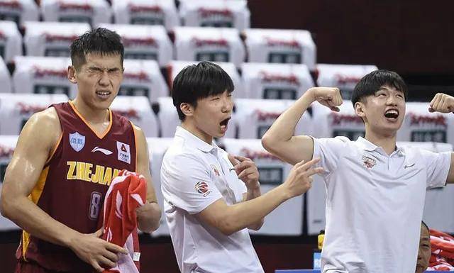 爱游戏课程-浙江男篮遭遇惨败，反思比赛中的问题
