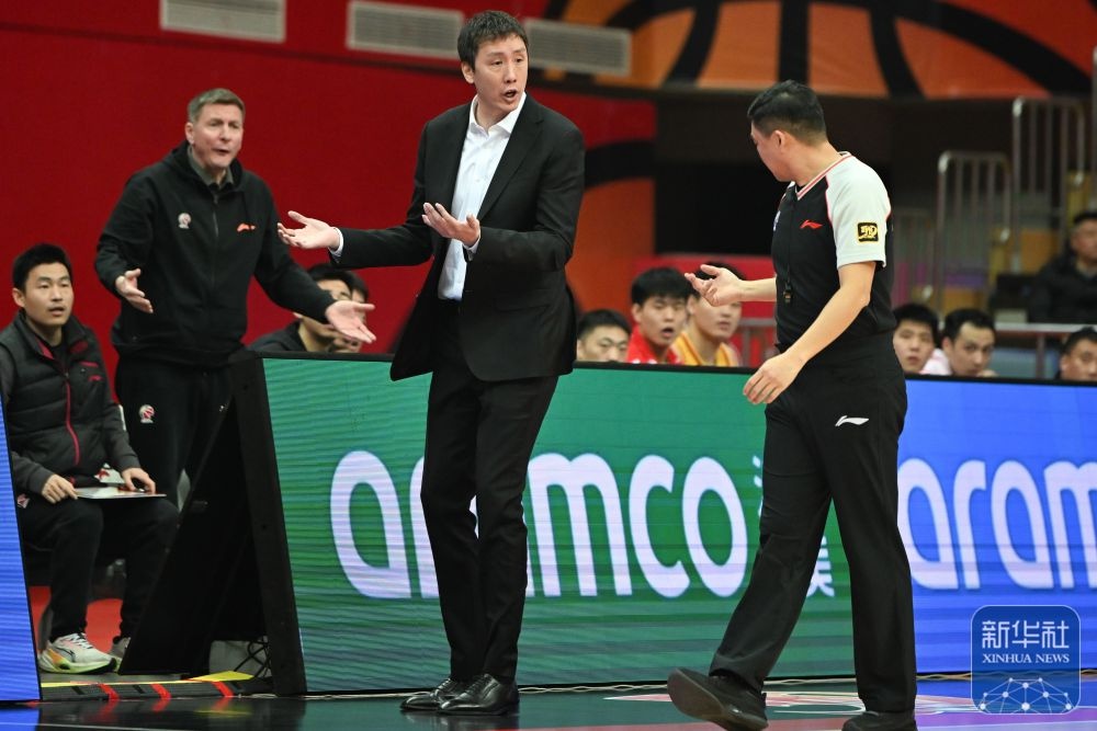 爱游戏app-在浙江队赛场上演CBA季后赛，团战，引发教练席炸锅的简单介绍