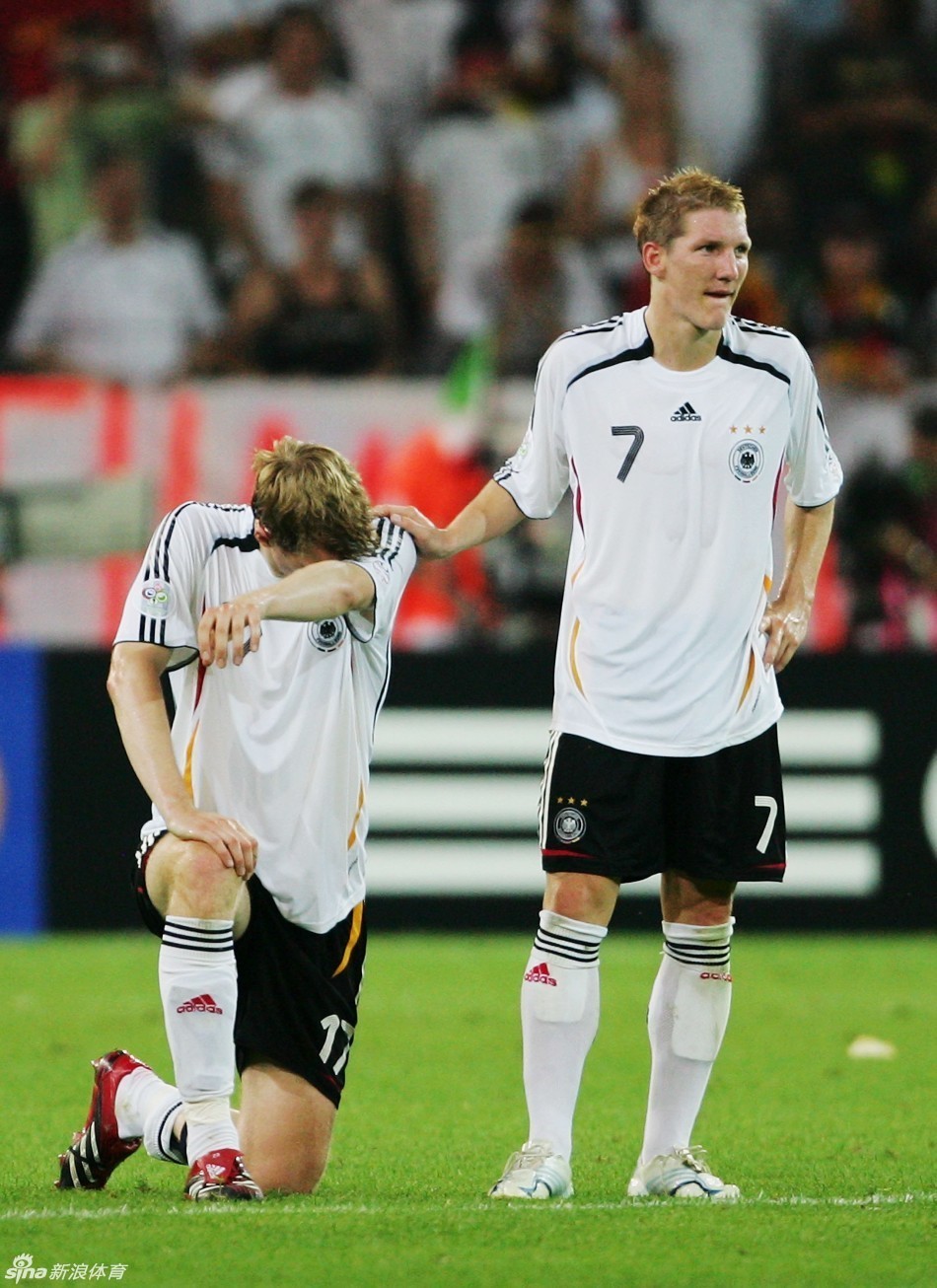 爱游戏网站-包含德国不敌乌克兰，克洛泽执教首秀落败遭遇信任危机的词条