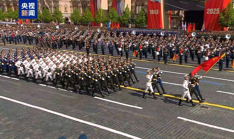 爱游戏app下载地址-俄罗斯队勇夺胜利，展现团队实力