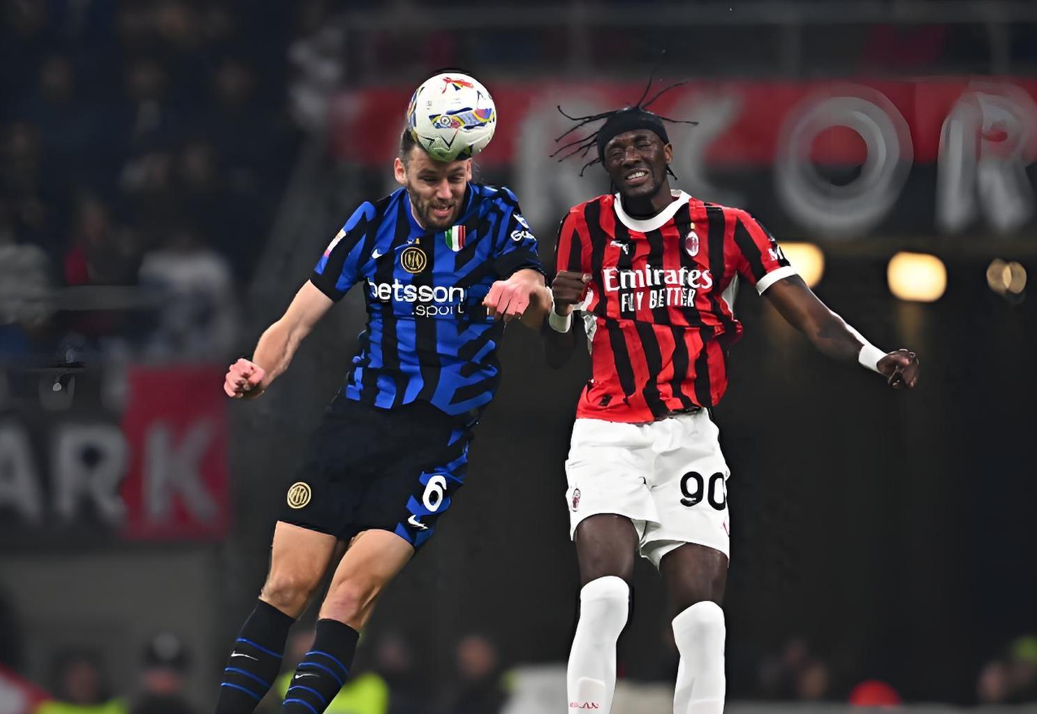 包含米兰篮球联赛决赛上演史诗级对决，胜负悬念的词条