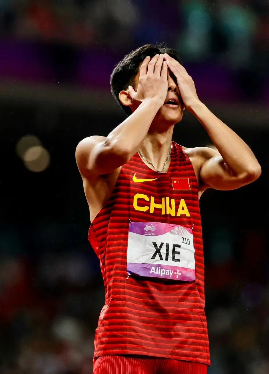 爱游戏亚洲官网-包含运动传奇闪耀，田径选手再添奇迹的词条