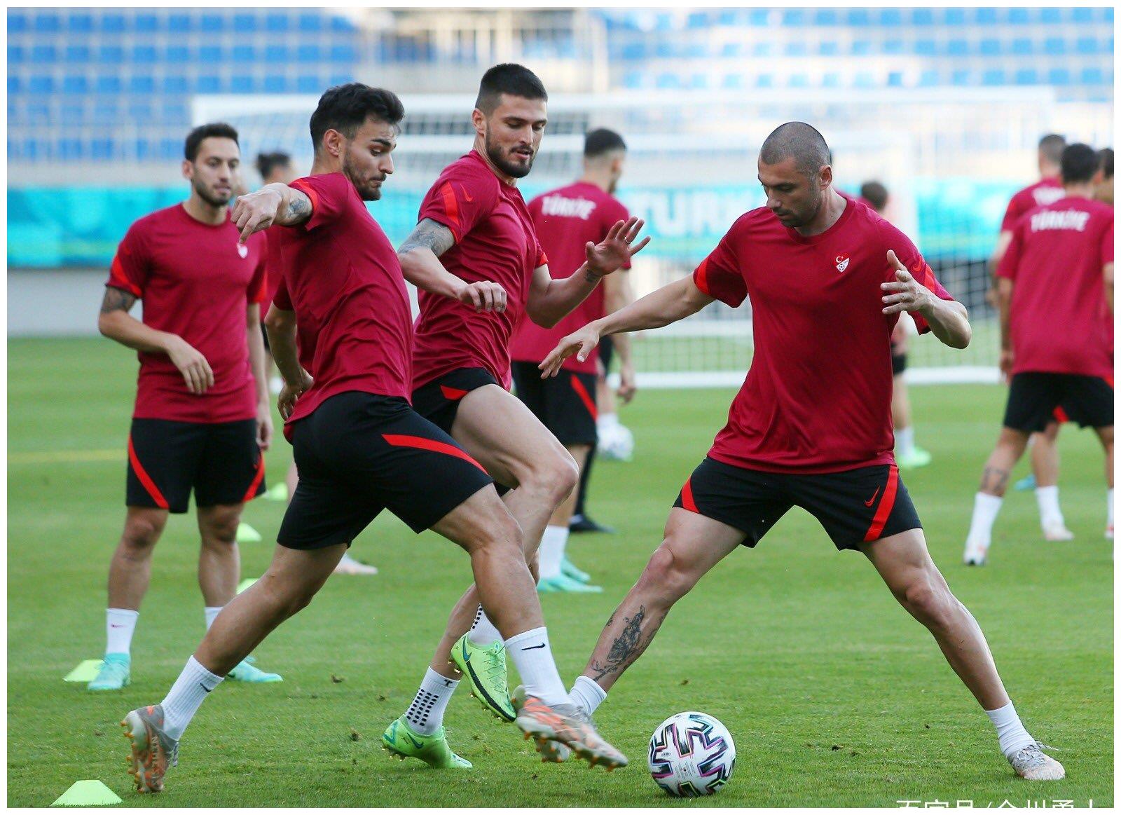 瑞士险胜土耳其，小组第三出线