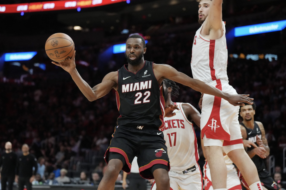 包含篮球赛场风云：火箭险胜热火晋级半决赛的词条