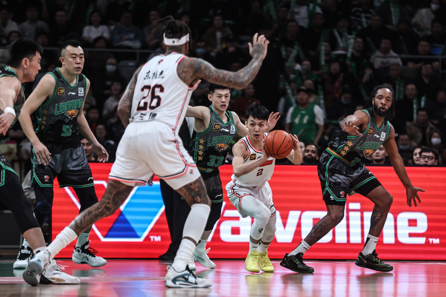 爱游戏竞技-东部赛区强队遭遇困境，球员训练加强备战的简单介绍