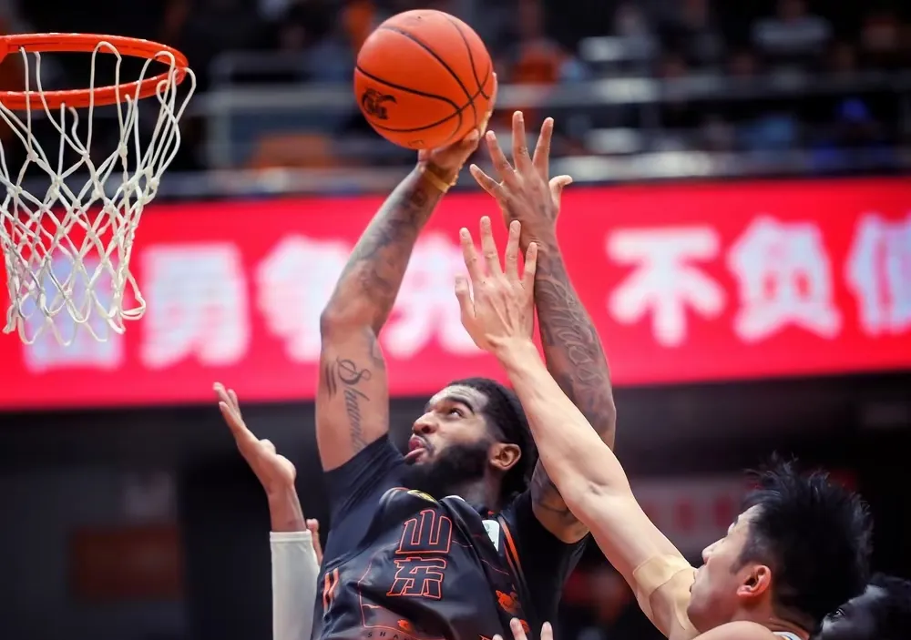 东部赛区强队遭遇困境，球员训练加强备战的简单介绍