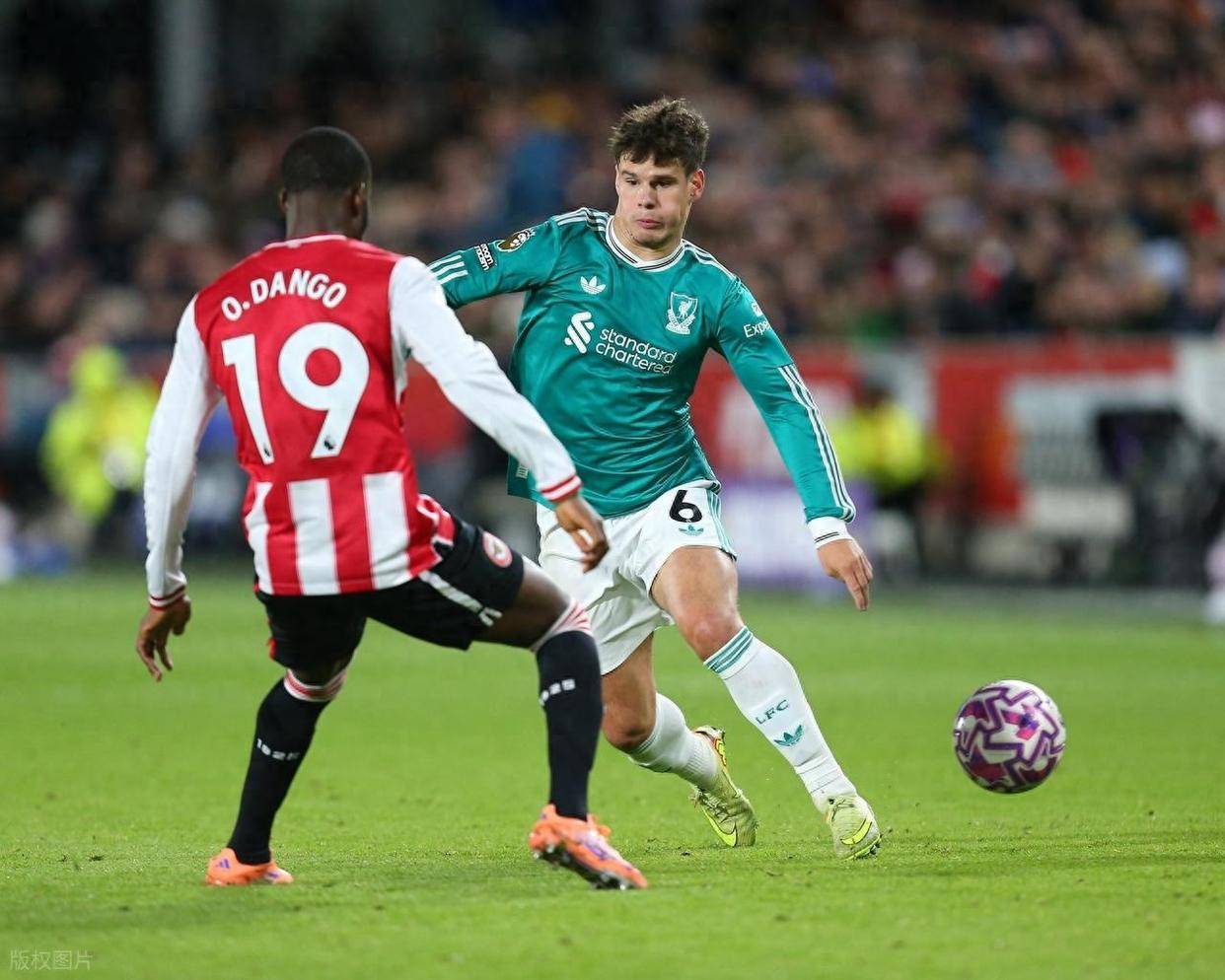 关于利物浦客场-战胜水晶宫，稳坐榜首位置！的信息
