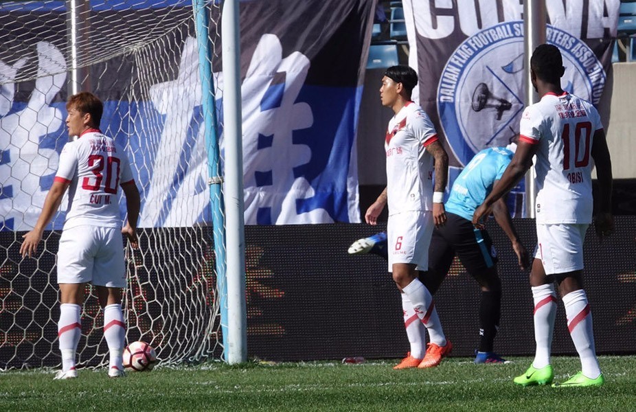 深圳队在客场输给江苏，跌入低谷